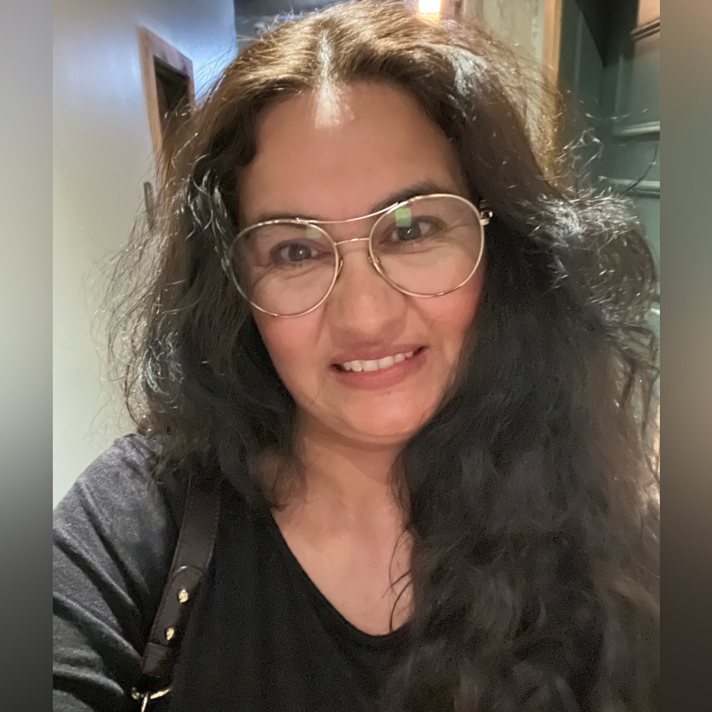 Meet your Posher, Melena